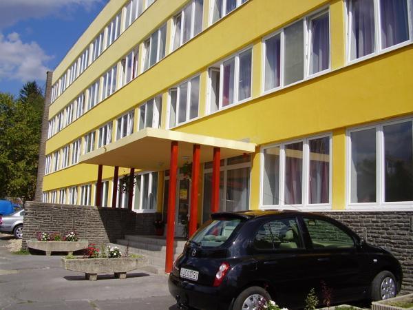 Hotel Lido Miskolc Exteriör bild