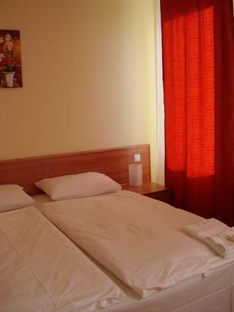 Hotel Lido Miskolc Exteriör bild